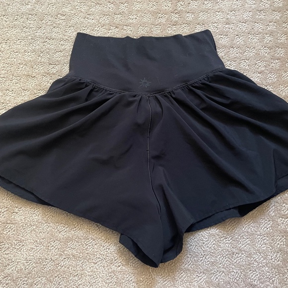 OFFLINE by Arie Real Me Crossover Flowy Shorts - Picture 5 of 5